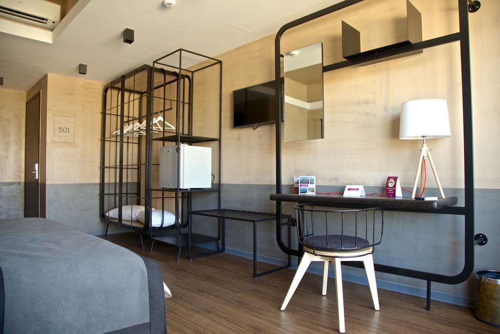 Adonis City Hotel Патра Стая снимка