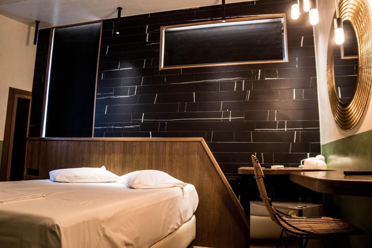 Adonis City Hotel Патра Екстериор снимка