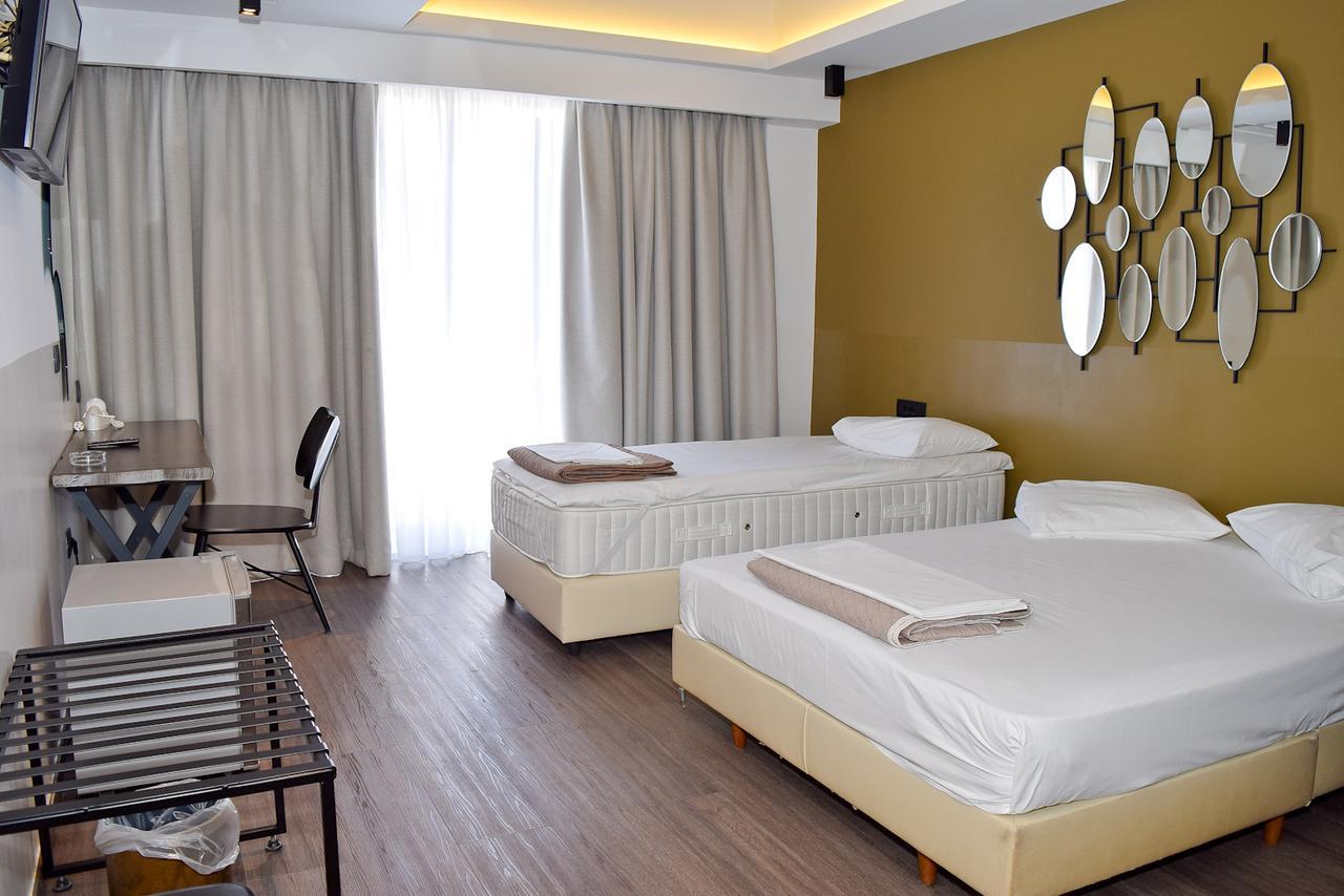 Adonis City Hotel Патра Екстериор снимка