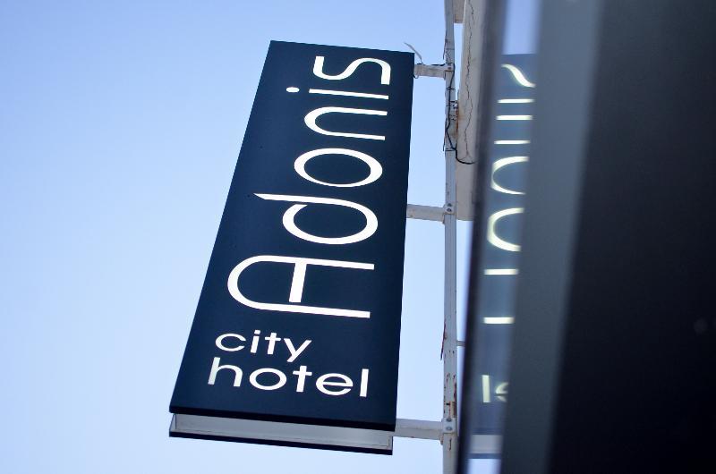 Adonis City Hotel Патра Екстериор снимка